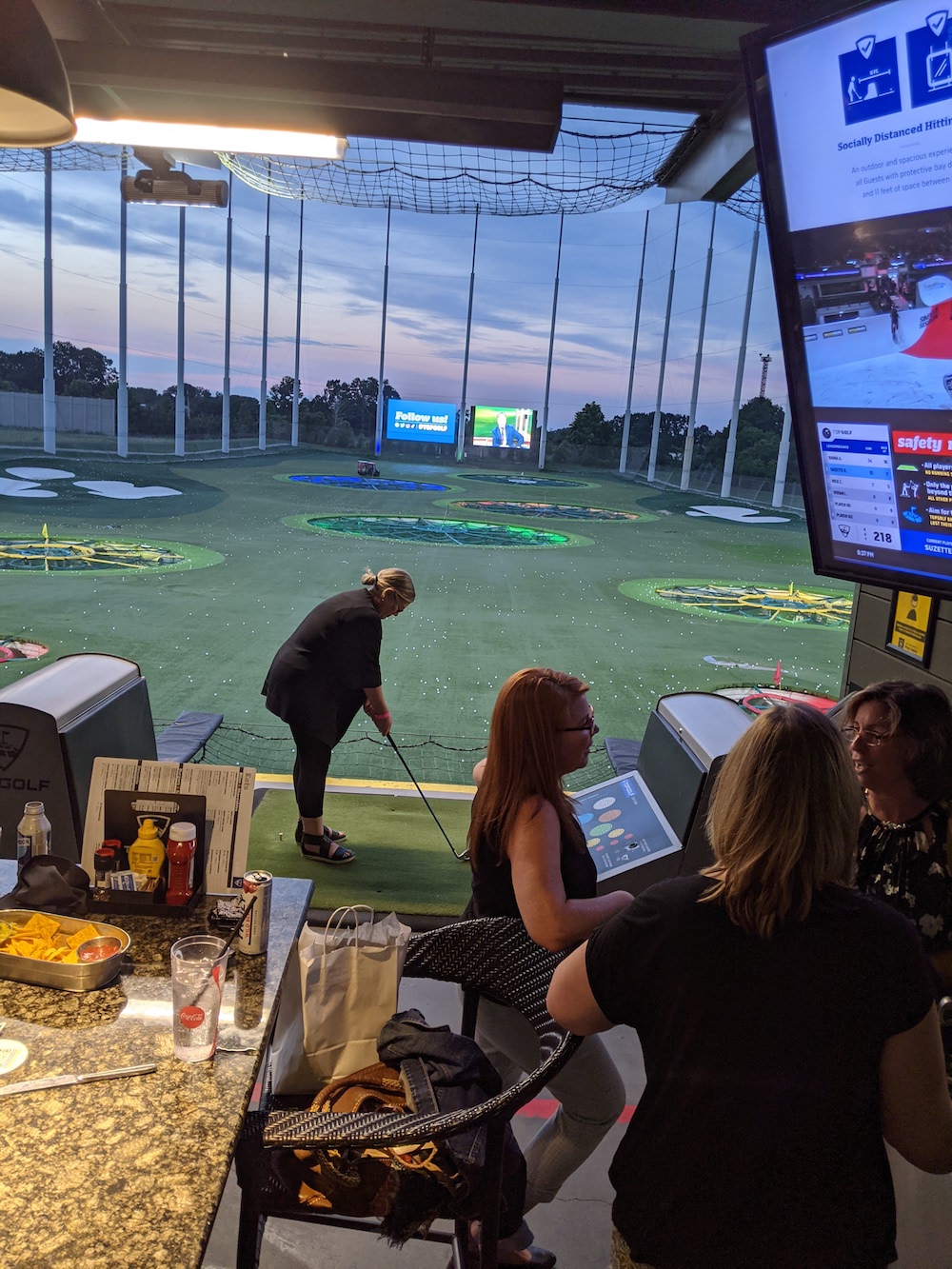 TopGolf golfing1